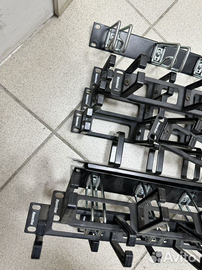 Организаторы в серверный шкаф