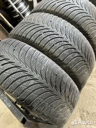 Goodyear UltraGrip Ice+ 215/55 R17