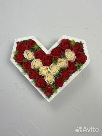 Композиция из мыльных роз сердце ко дню матери