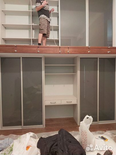 Двери купе в ниши, шкафы