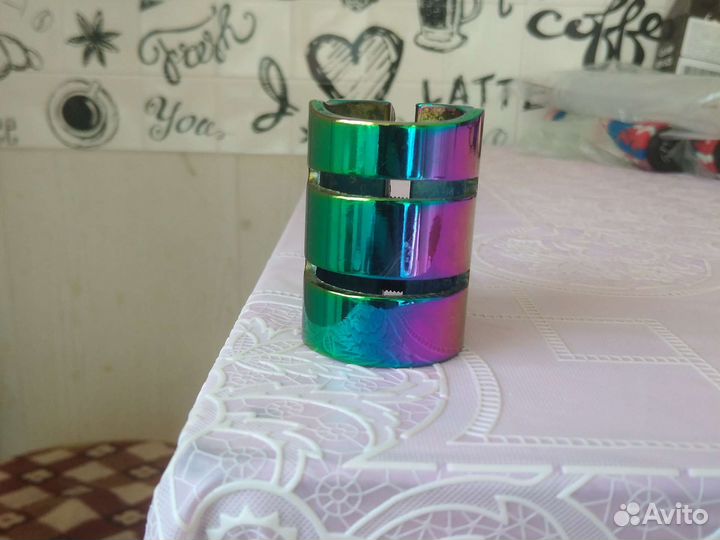 Зажим для трюкового самоката