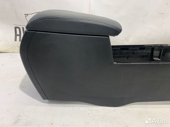 Подлокотник Mazda 6 GH LF 2011