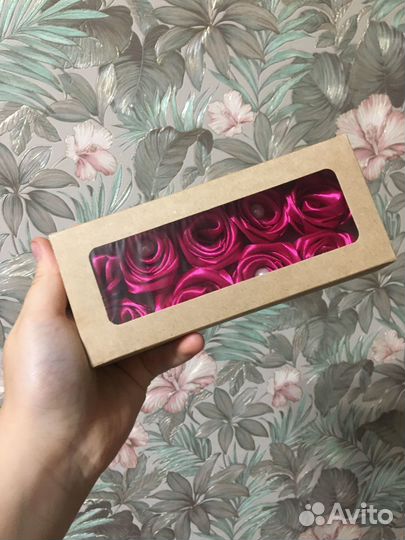 Атласные розы