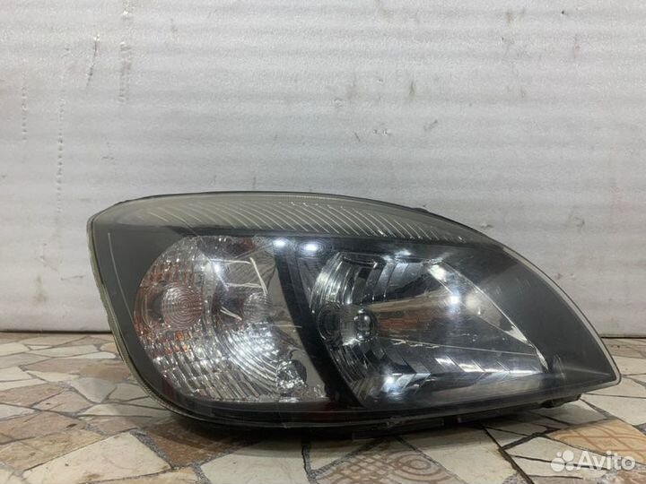 Фара галоген передняя правая Kia Rio хэтчбэк 1.4