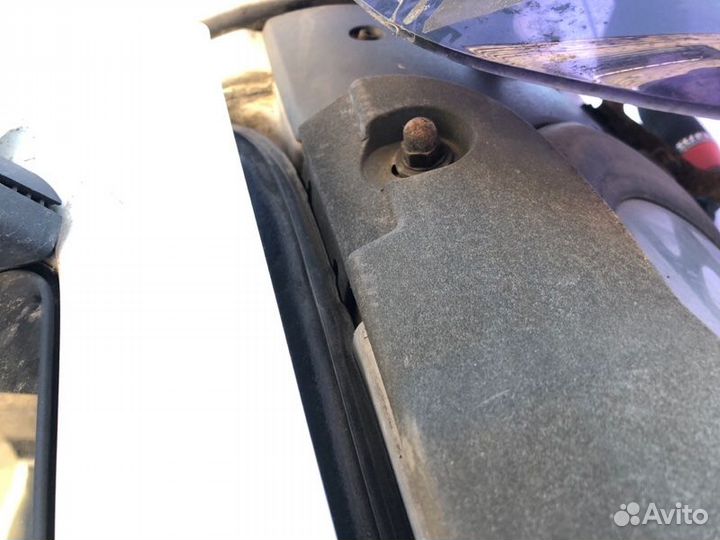 Накладка стойки правая Iveco Stralis