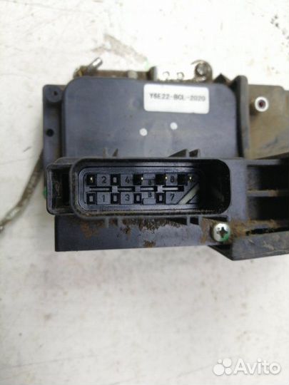 Замок двери задний правый Ford Fusion CBK