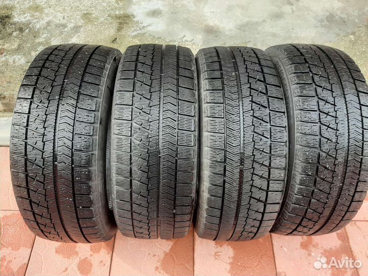 Bridgestone Blizzak VRX 205/50 R17