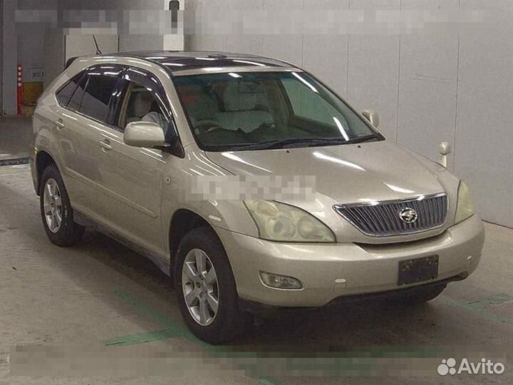 Плафон подсветки номера задний Toyota Harrier