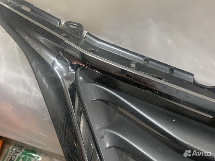 Решетка радиатора Lexus RX 270,350