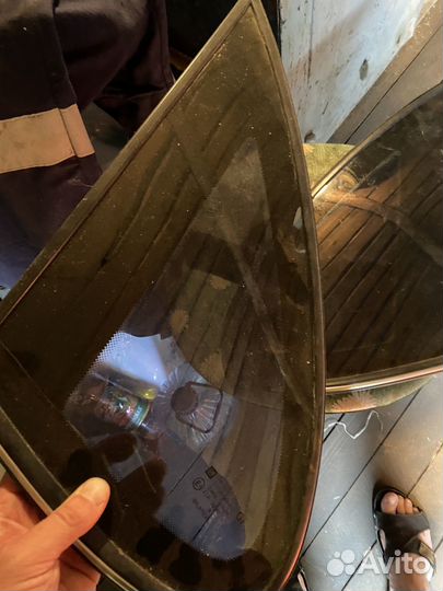 Стекло кузова заднее глухое Opel vecrta B