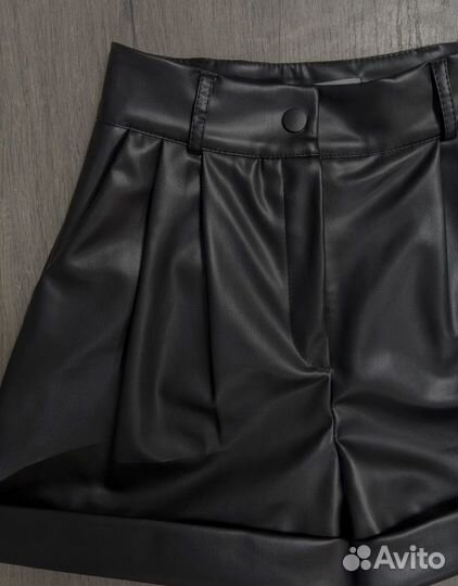 Шорты из эко кожи