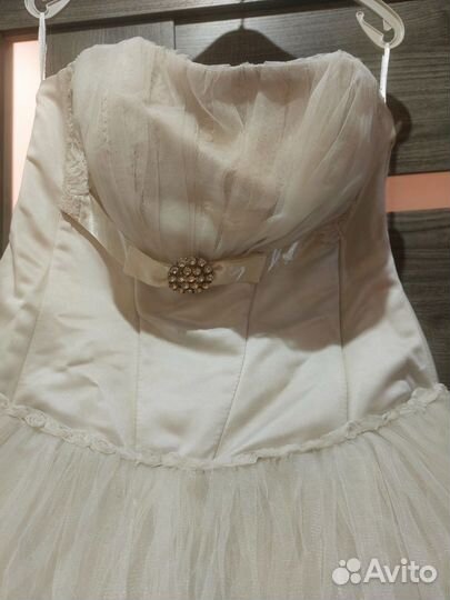Свадебное платье 42 44 бу