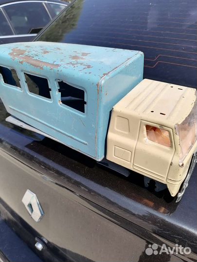 Металлическая машина