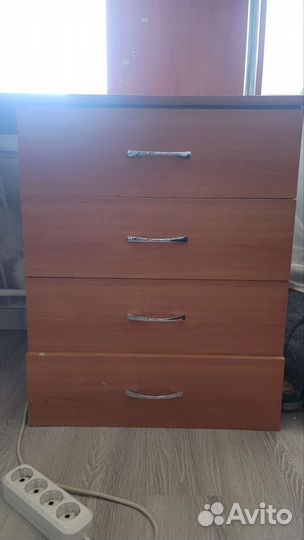 Компьютерный стол с полками и ящиками