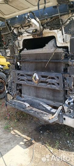 Решетка радиатора Renault T series