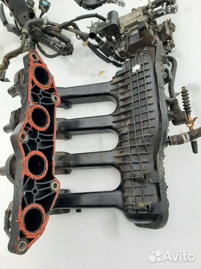Впускной коллектор honda Fit L13A
