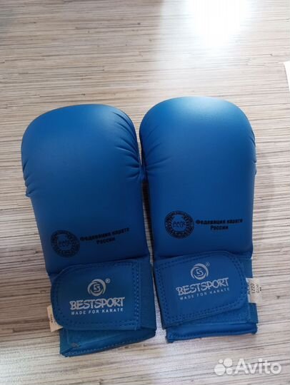 Боксерские перчатки