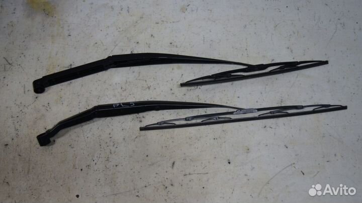 Поводок + щётка переднего стеклоочистителя двс BL5