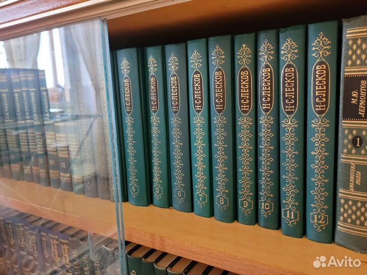 Книги Толстой, Лесков, Стендаль