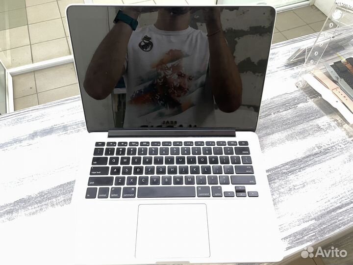 Apple macbook pro 13 2015 a1502