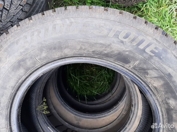 Bridgestone Blizzak Spike-02 185/70 R14