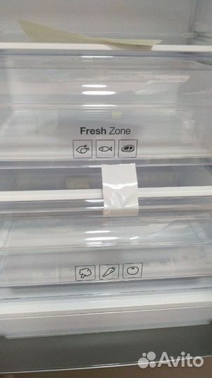Холодильник Samsung