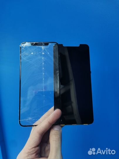 Замена разбитого стекла на iPhone