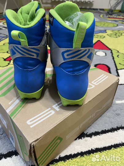 Лыжные ботинки