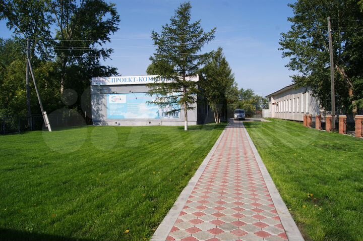 Здание, 275 м²