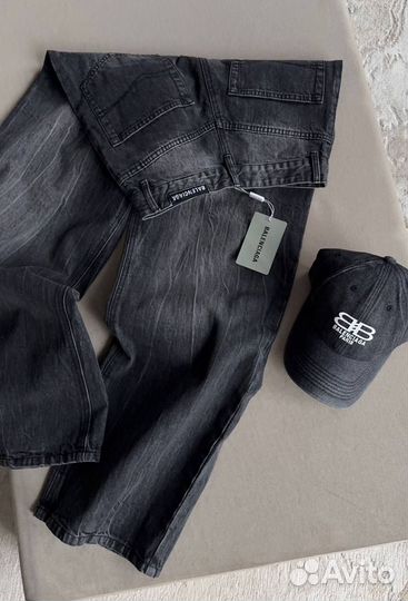 Джинсы Ba1enciaga