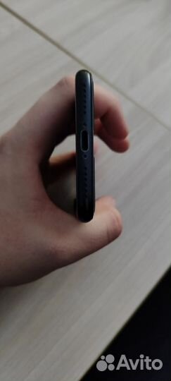 iPhone SE (2020), 64 ГБ