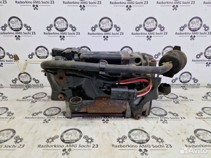 Компрессор пневмоподвески Mercedes W212 W218