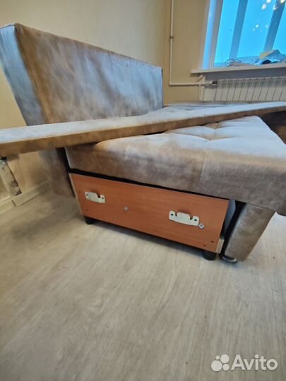 Угловой диван