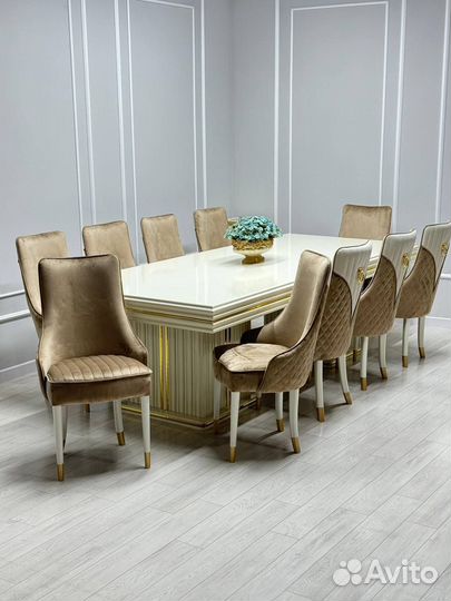 Кухонный стол и стулья новые