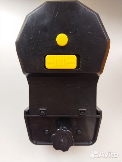 Кормушка для рыб автоматическая