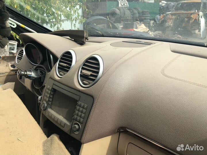 Торпеда на mercedes gl 164 бежевая