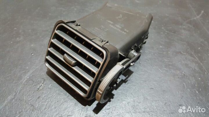 Дефлектор воздушный передний правый Subaru Impreza