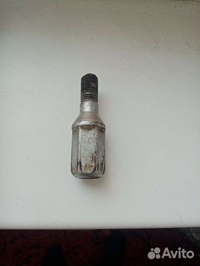 Колесные болты