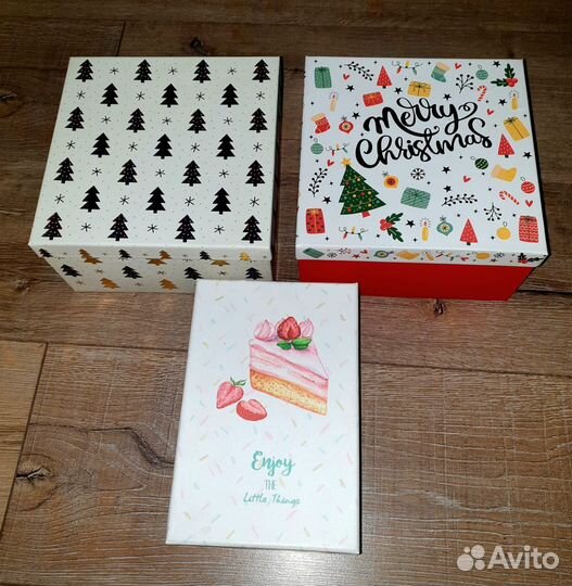 Коробка подарочная новогодняя