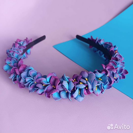 Ободок для волос с цветами