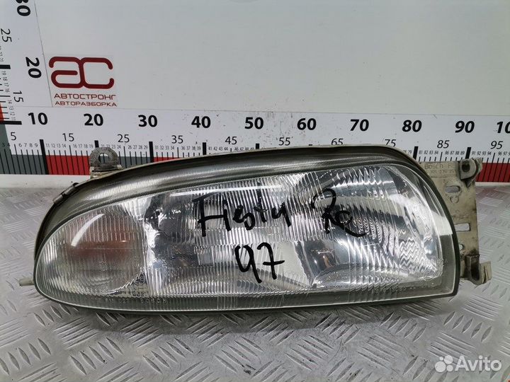 Фара передняя для Ford Fiesta 4 1042630