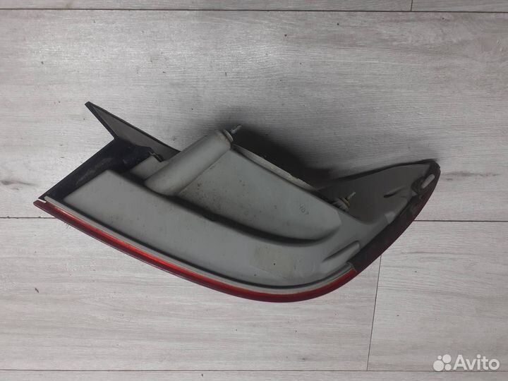 Фонарь задний левый Hyundai Genesis