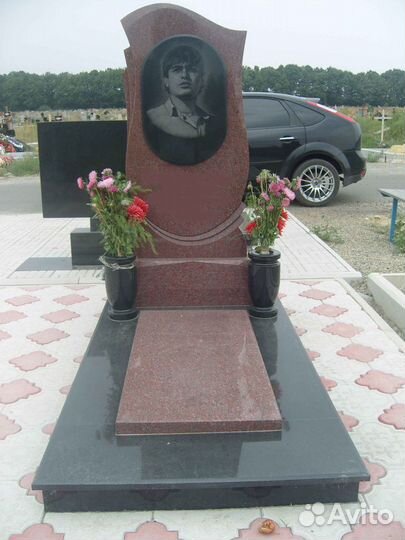 Памятники Плитка