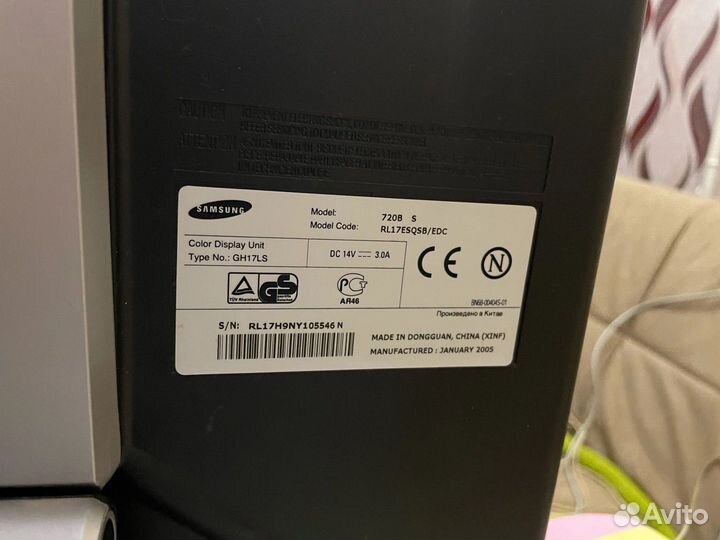 Монитор Samsung