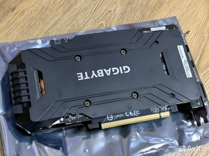 Видеокарта Gigabyte GTX 1060 3gb windforce OC