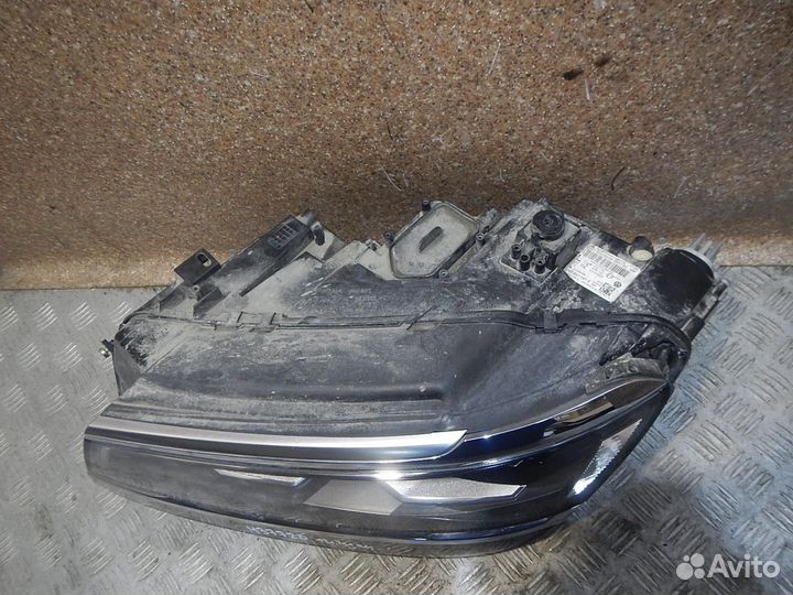 Фара левая Volkswagen Tiguan