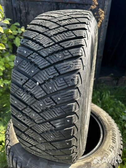 Goodyear UltraGrip Ice Arctic SUV 225/60 R17 103