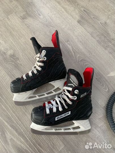 Хоккейные коньки bauer