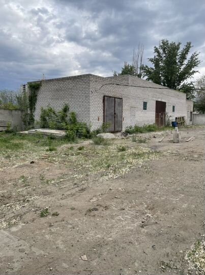 Здание, 400 м²