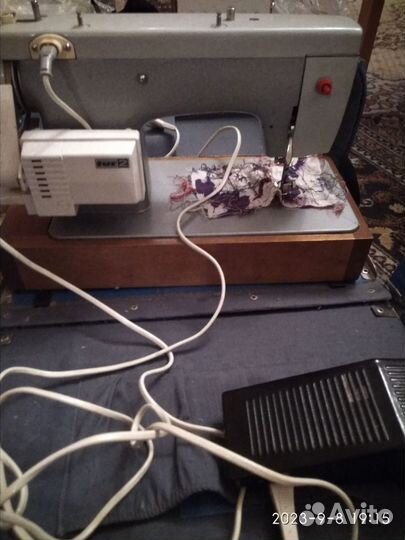 Швейная машинка Подольск 142